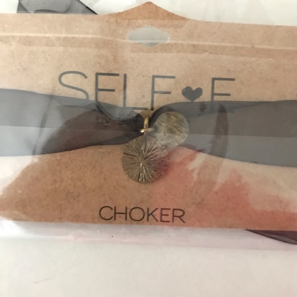 Black Choker - Picture 2 of 5